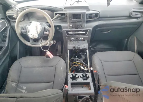 2021 Ford Explorer Police Interceptor z USA, uszkodzony, nr VIN 1FM5K8AB6MGA42213